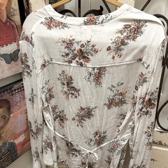 BOHO AMERICAN RAG CIE FLORAL BLOUSE - Picture 7 of 9